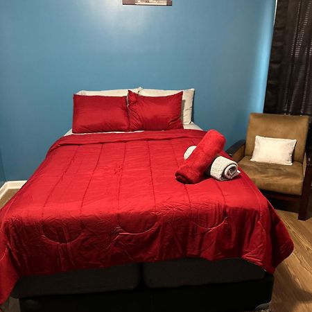 Fidelia Garnet Room, Queen Bed Minutes From Newark Liberty International Airport And Newark Penn Station Экстерьер фото