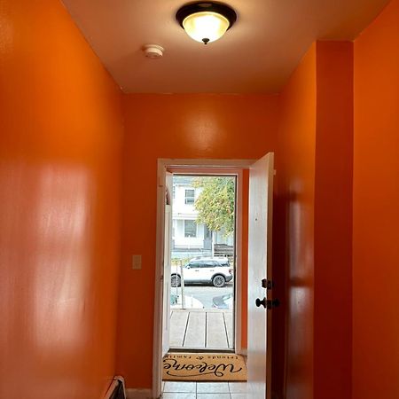 Fidelia Garnet Room, Queen Bed Minutes From Newark Liberty International Airport And Newark Penn Station Экстерьер фото